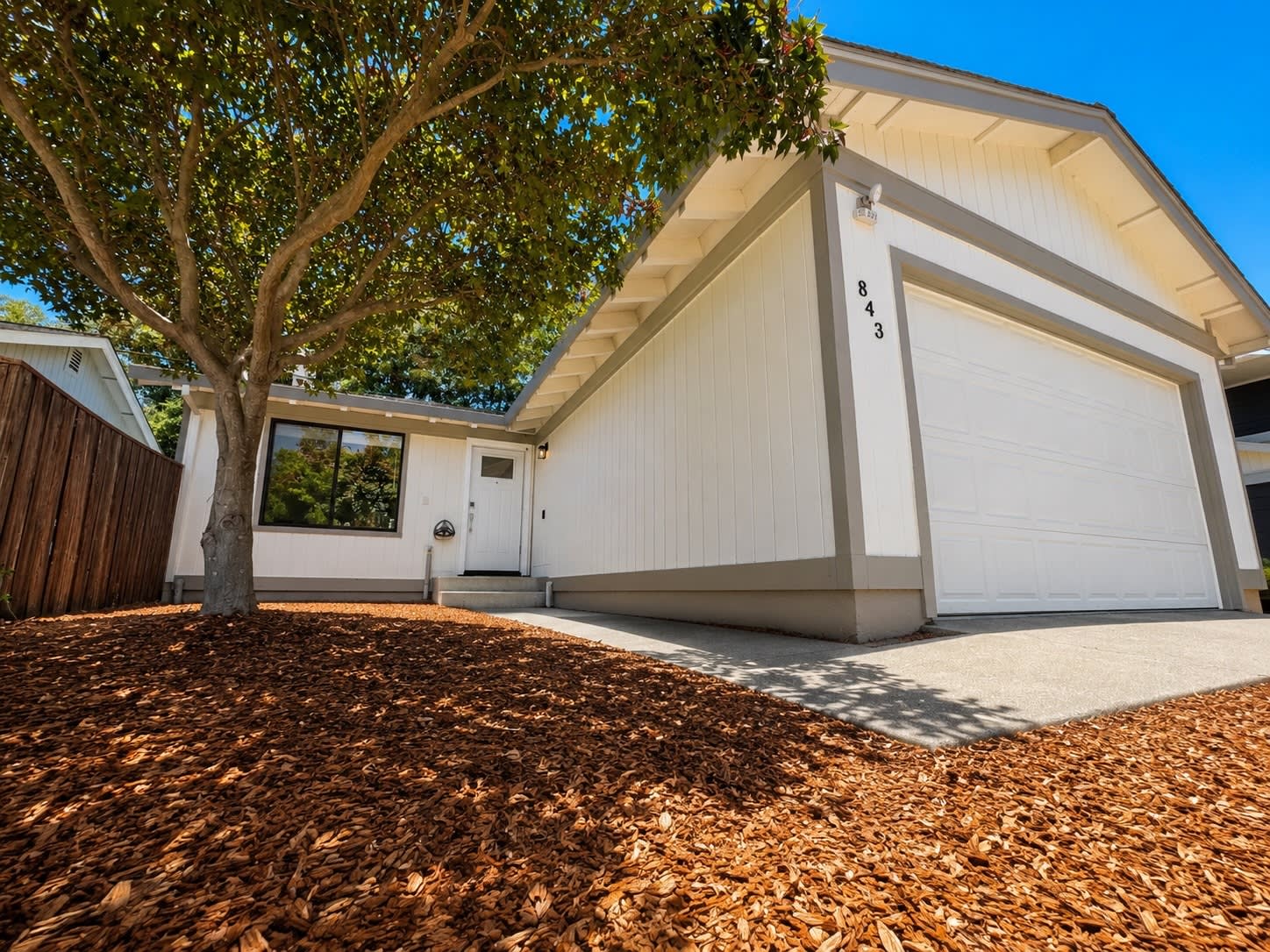 843 Falcon Way – photo 2