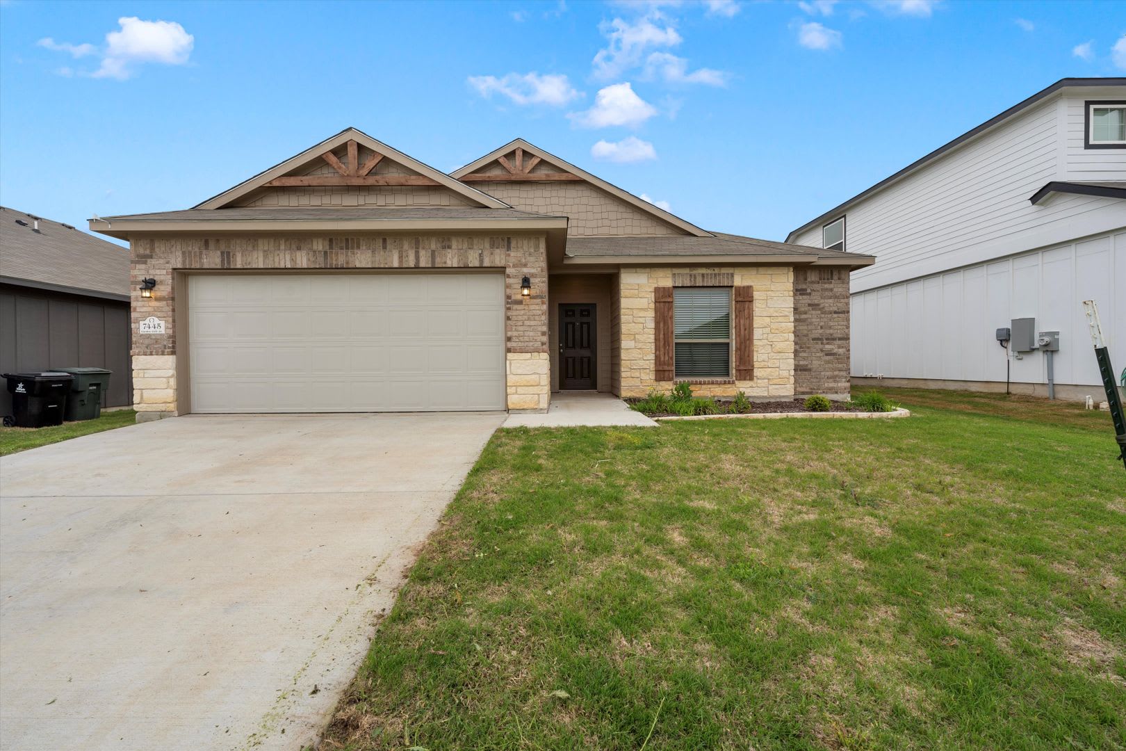 AVAILABLE NOW! Beautiful 3 Bedroom Home Located in Temple, Texas! – photo 2