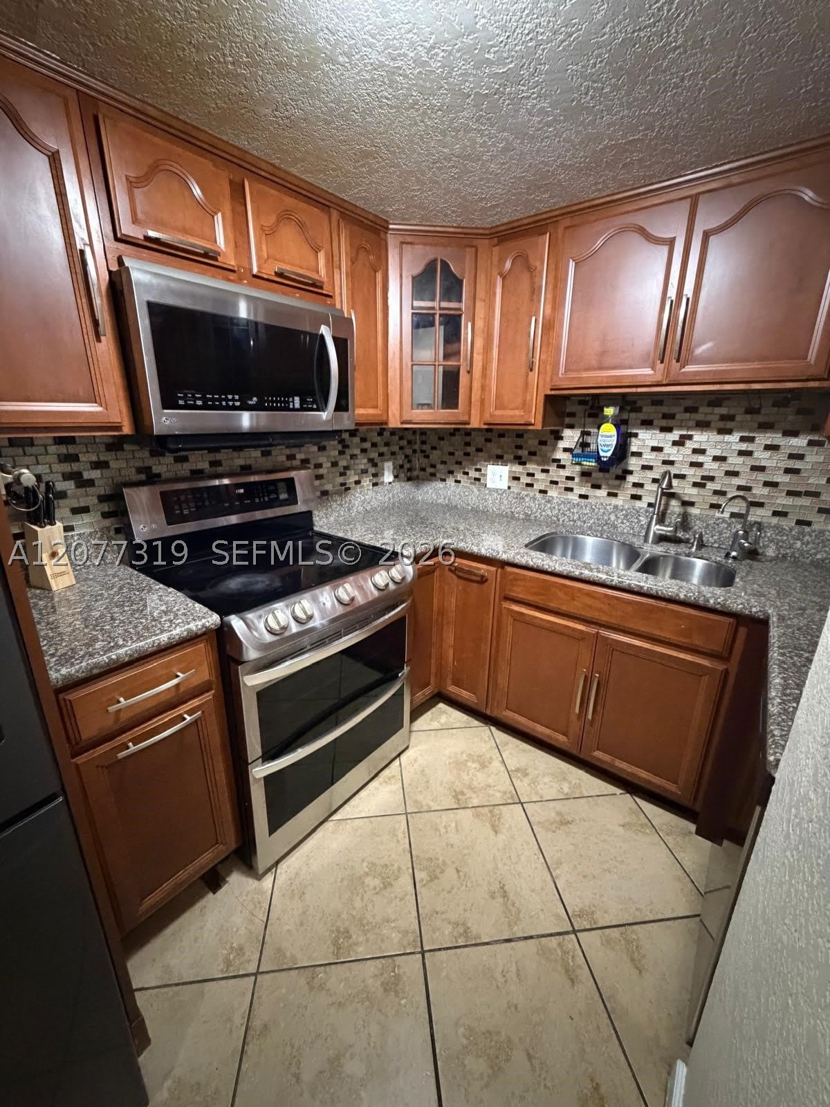 1060 NW 7th St – photo 2