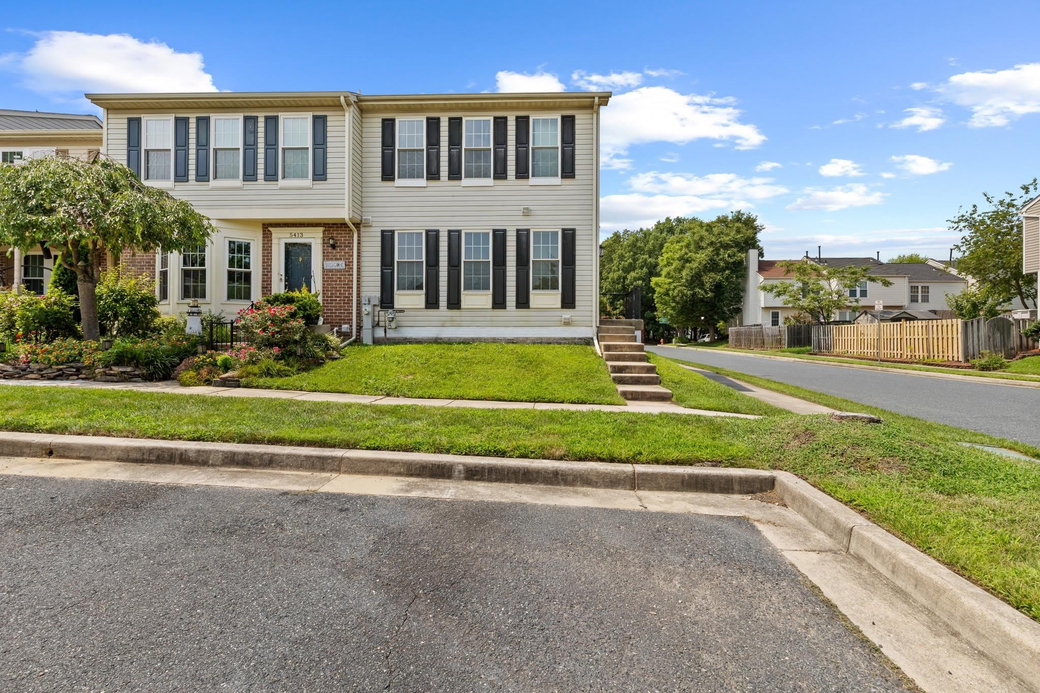 5411 CASTLESTONE Drive – photo 1