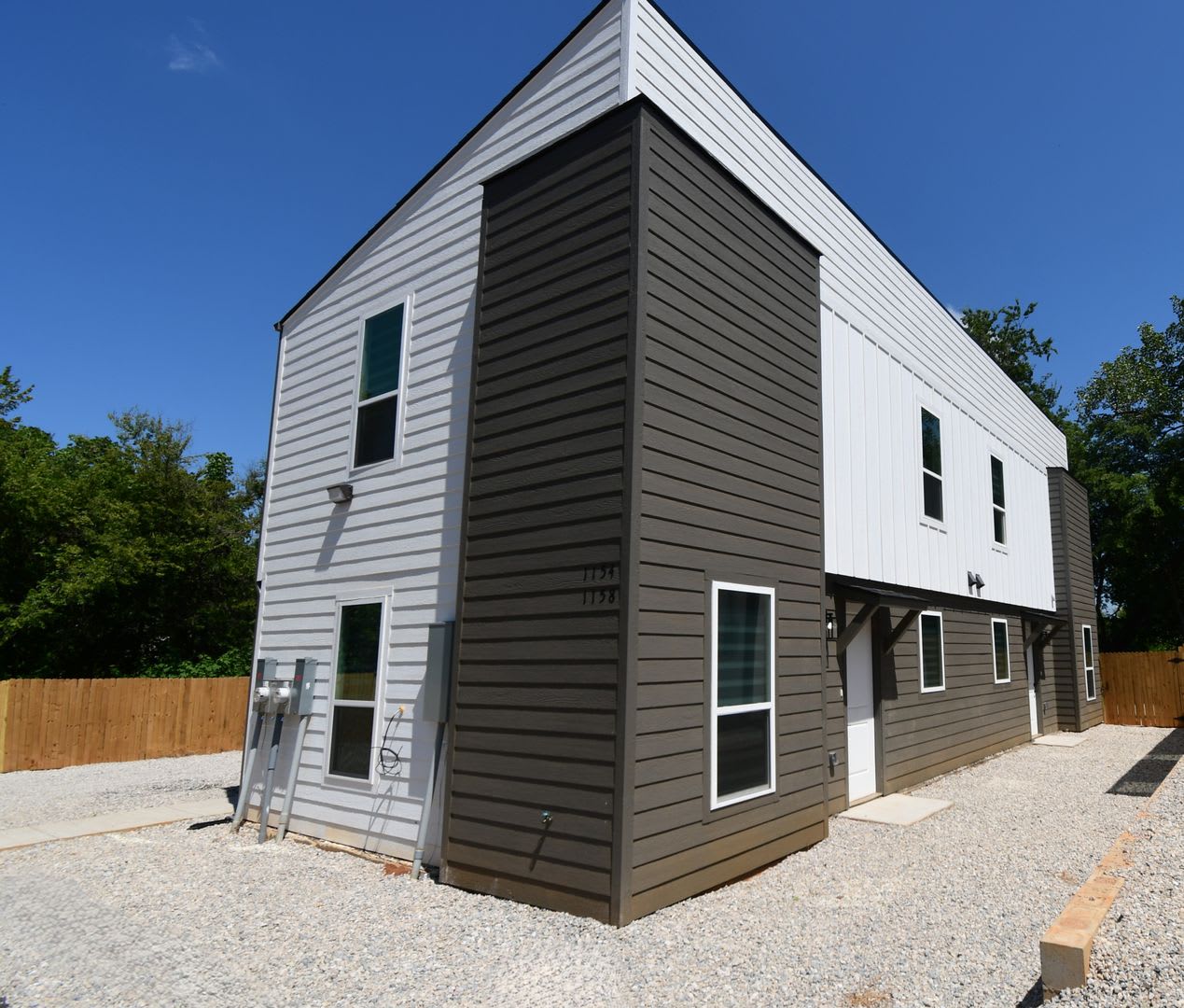 Be the First- 2 Bedroom, 2.5 Bathroom Duplex! – photo 2