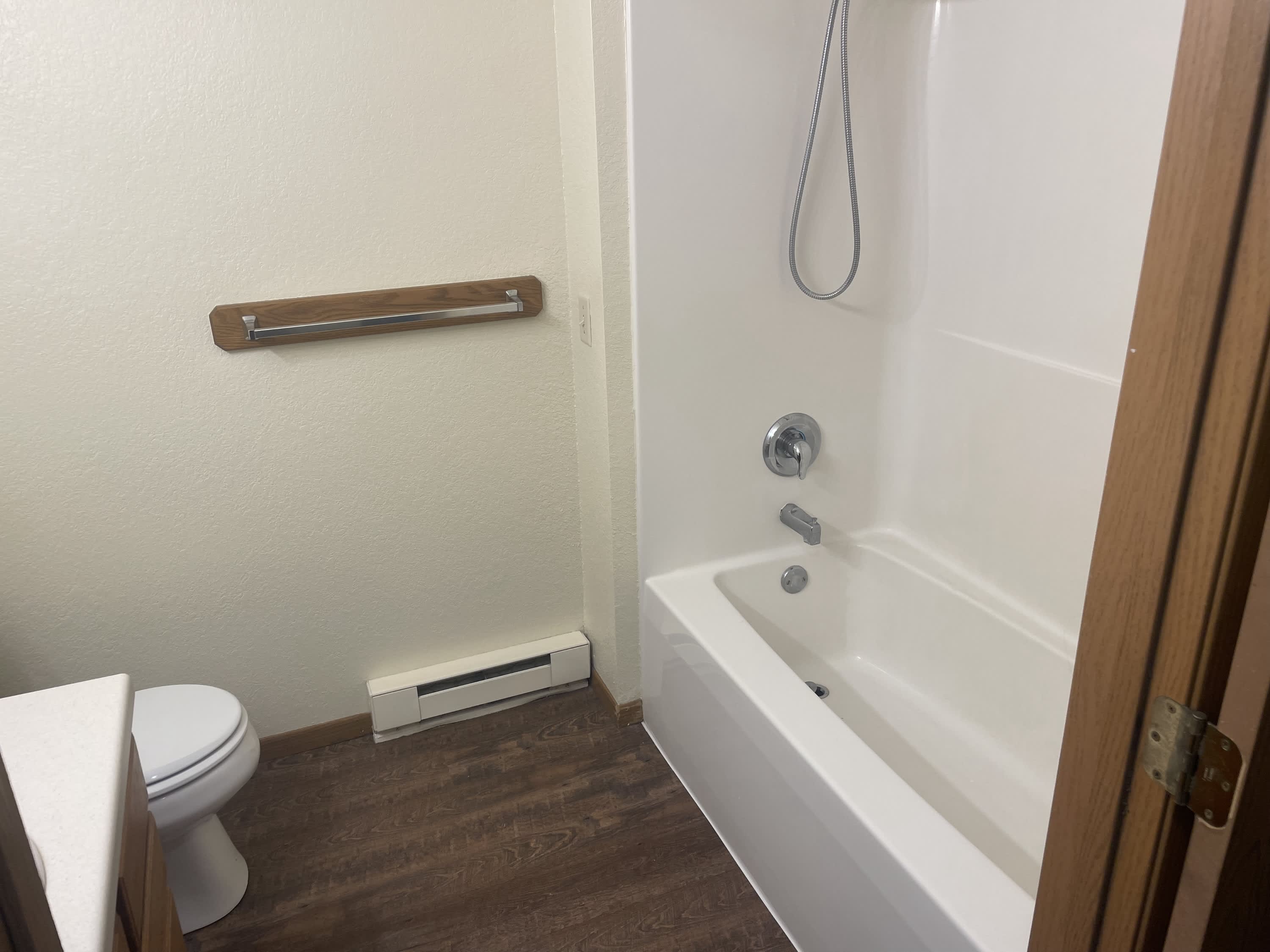 1063 East Cascade Avenue 1 – photo 3