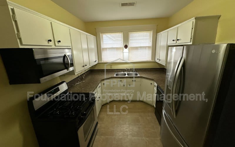 954 Sheridan Street – photo 3