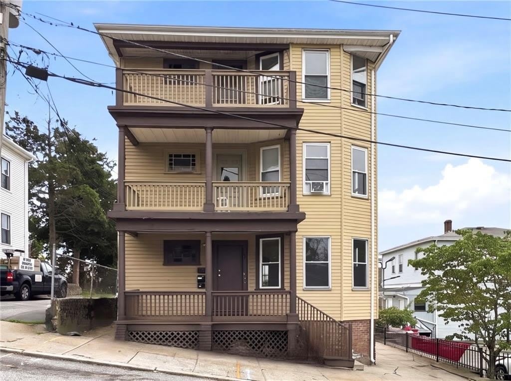 5 Peter Street – photo 1