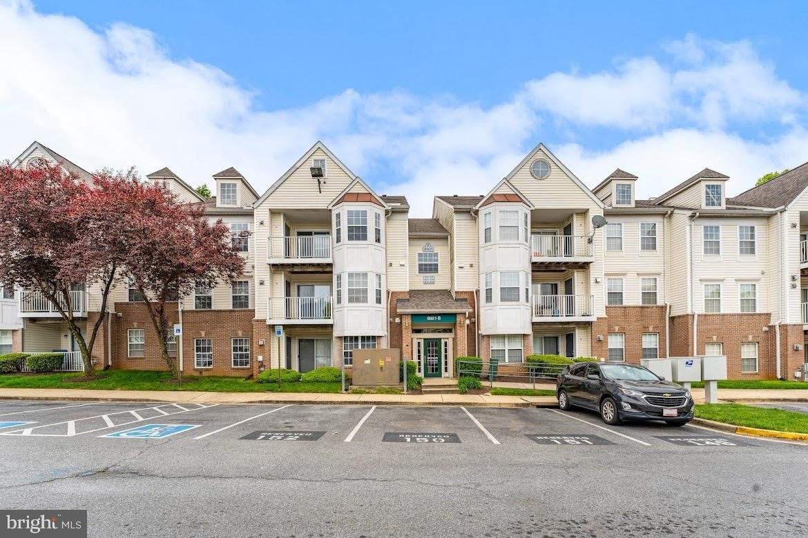 8921 TOWN CENTER Circle – photo 2