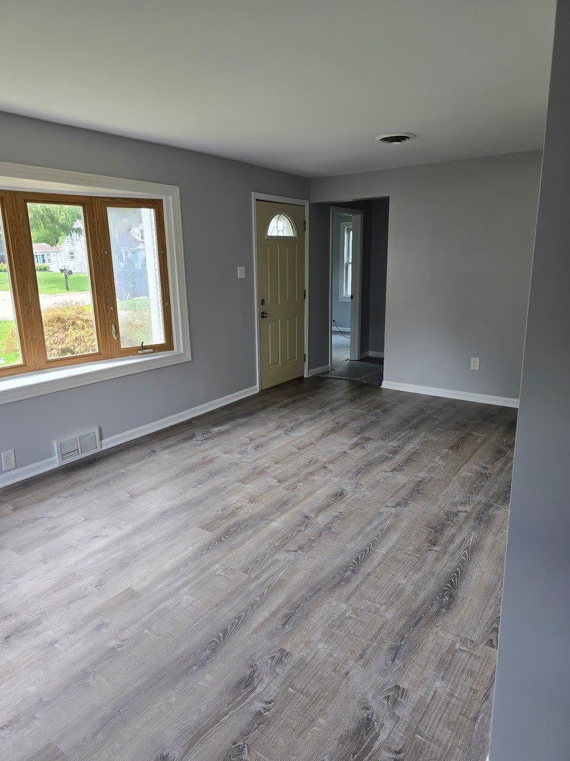 371 N La Londe Avenue – photo 4