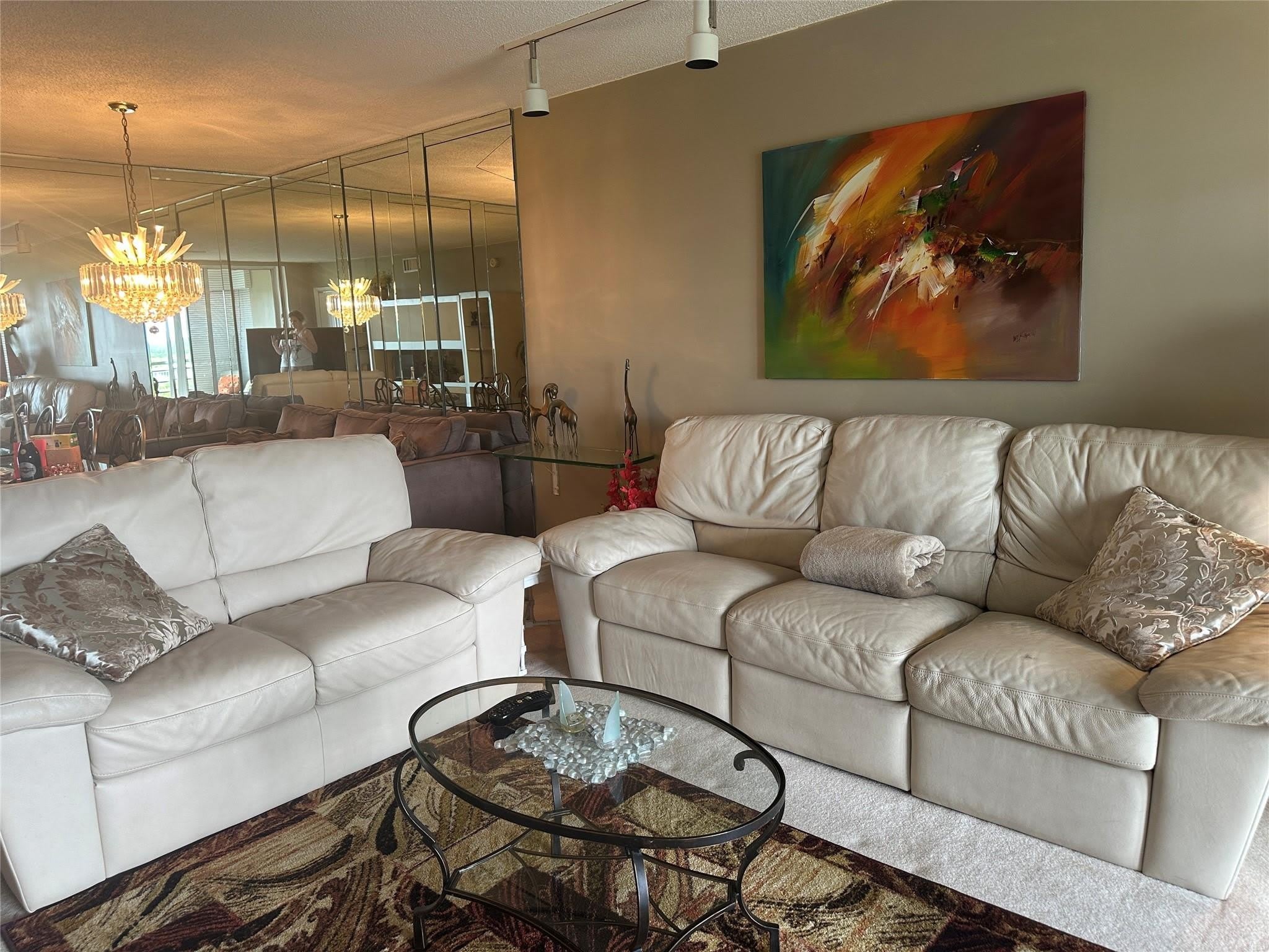 605 Oaks Drive – photo 2