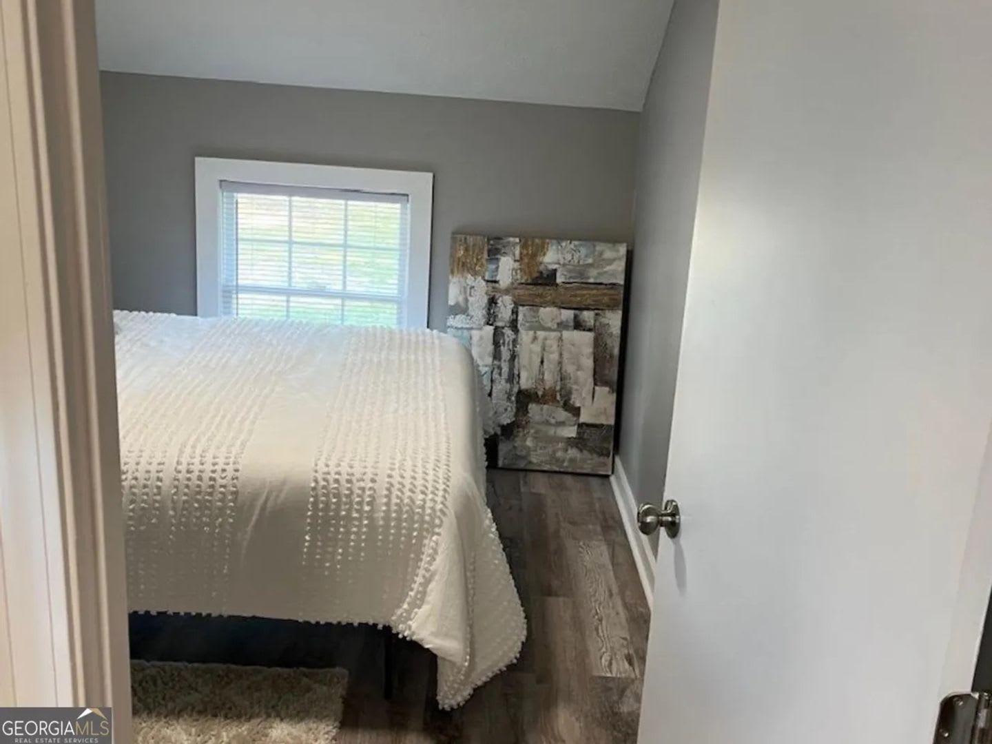 Room in 2 Bedroom Home at W Strickland St – photo 2