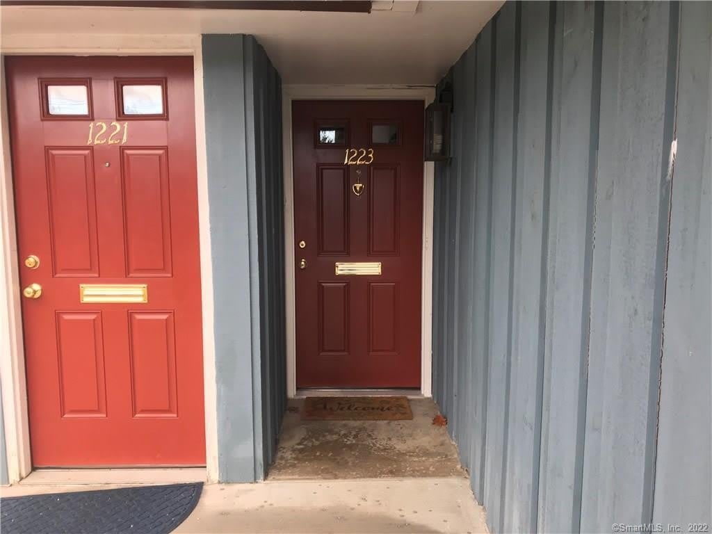 1223 Stratfield Road – photo 2