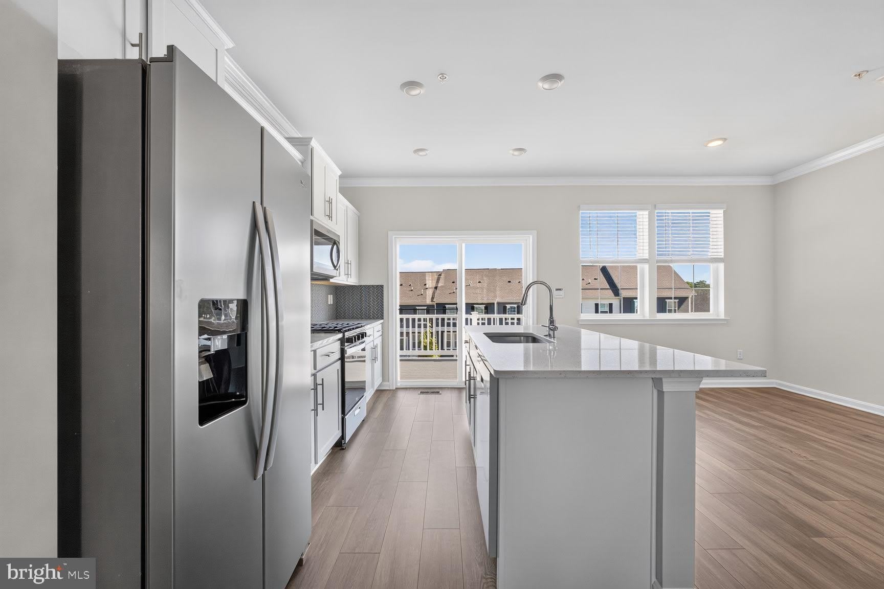 27 MERION Avenue – photo 5