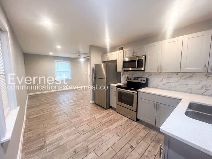 1408 Lyle Avenue – photo 5