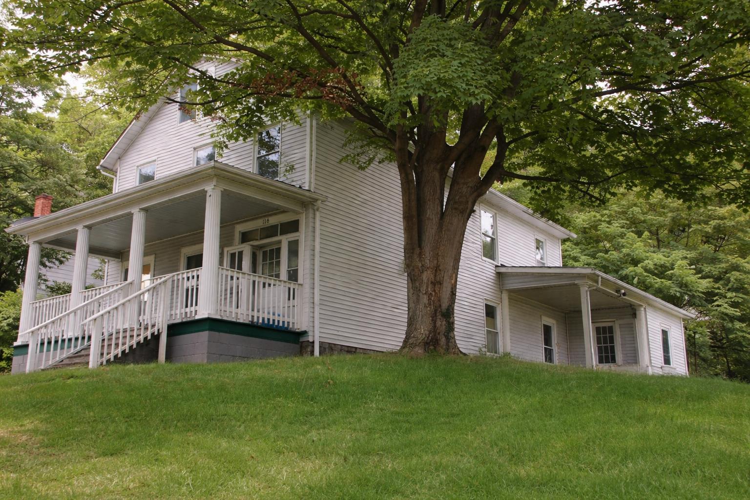116 N Congress St – photo 1