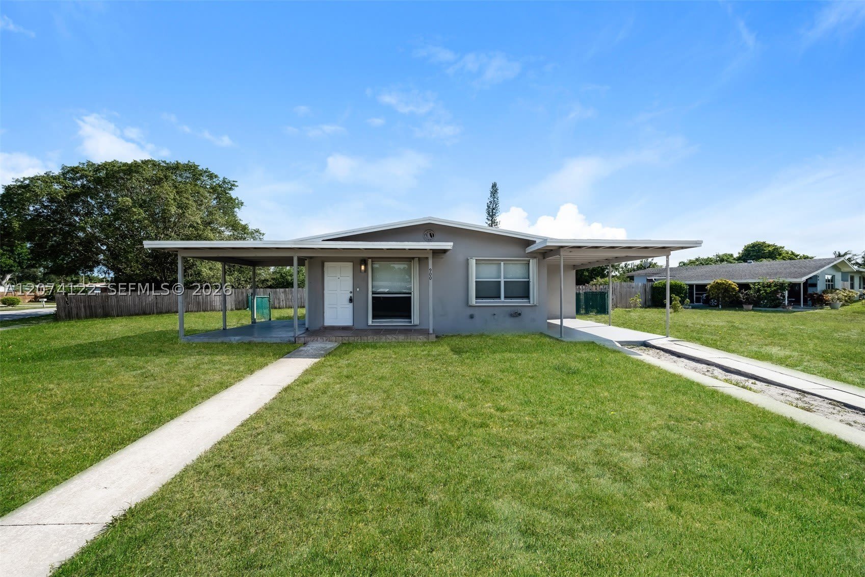 900 W Bloxham St – photo 1