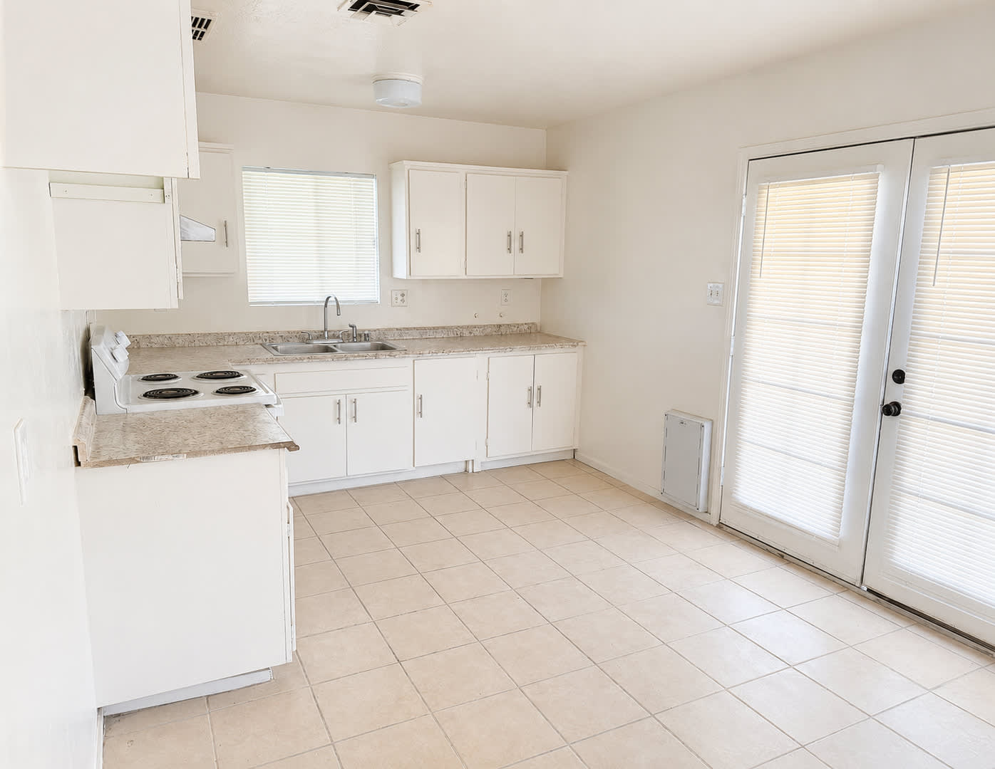 Updated 3 Bedroom Home with Large Yard! – photo 5