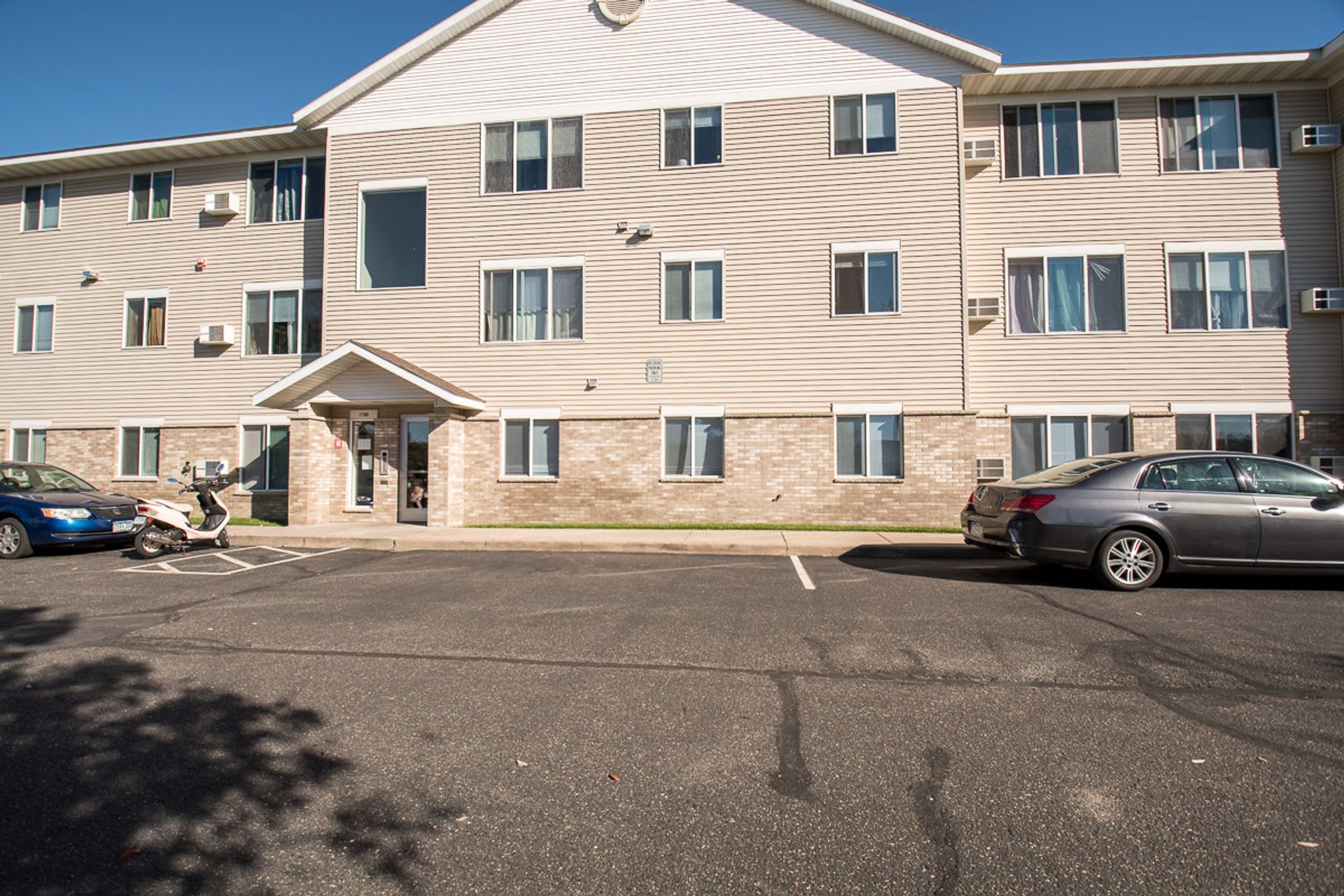 1700 University Dr Se – photo 2