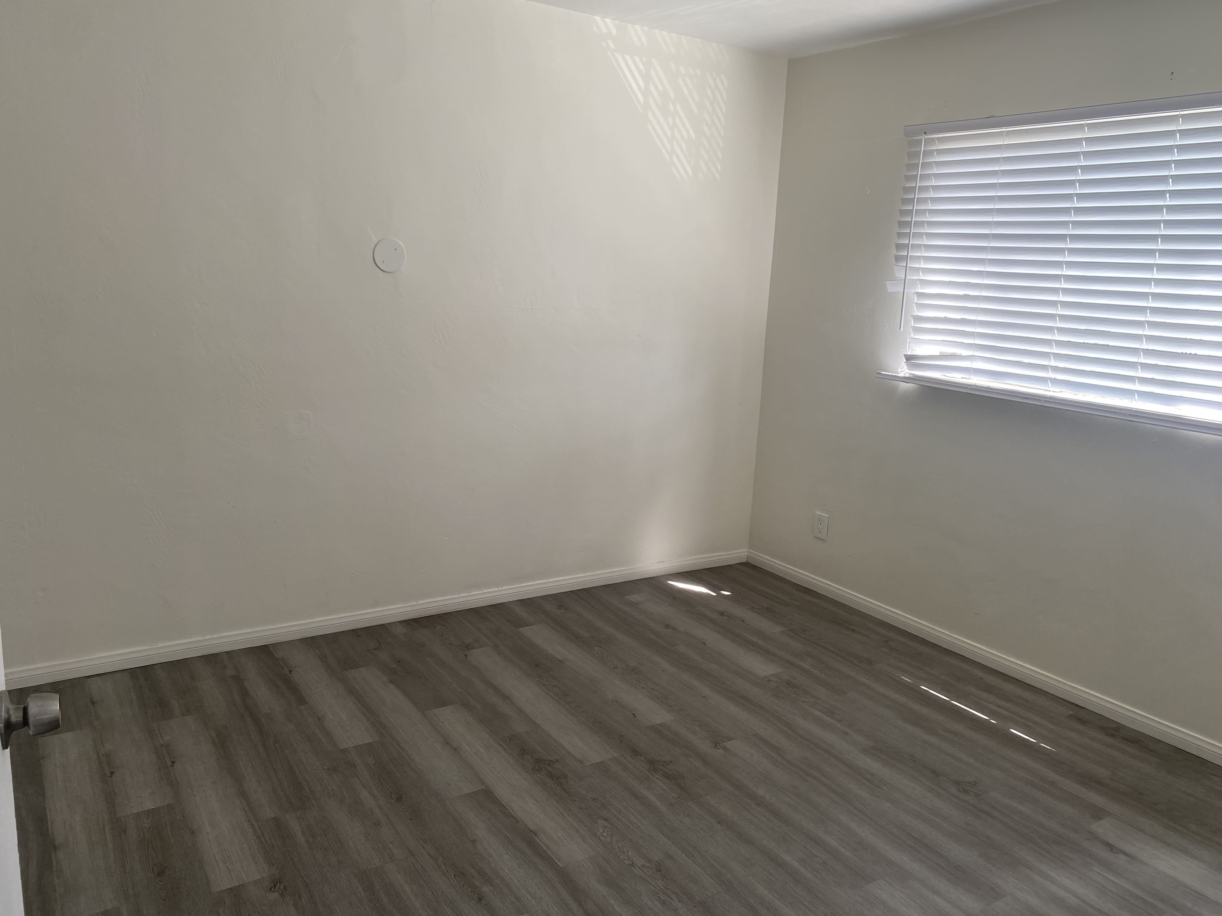 3877 Menlo Ave – photo 3