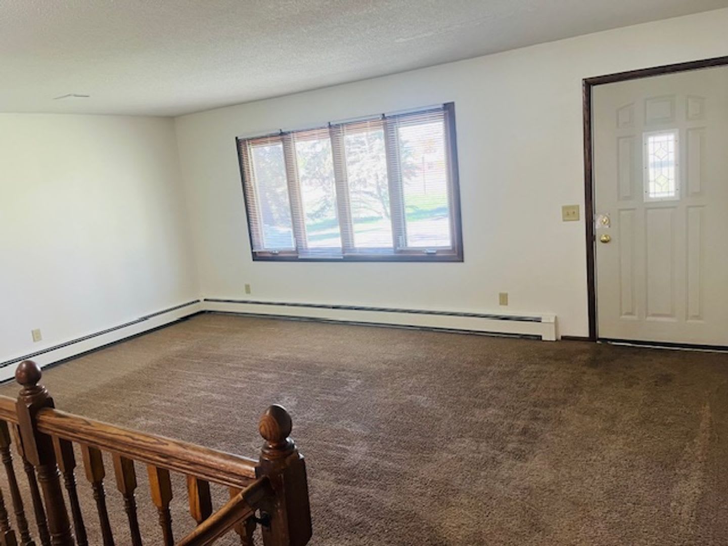 4 bedroom 2.5 Bathrooms – photo 4