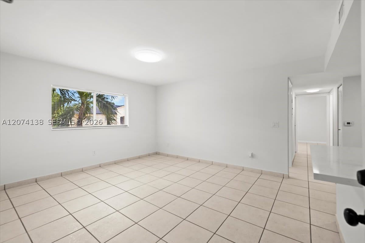 3610 N 56th Ave – photo 5