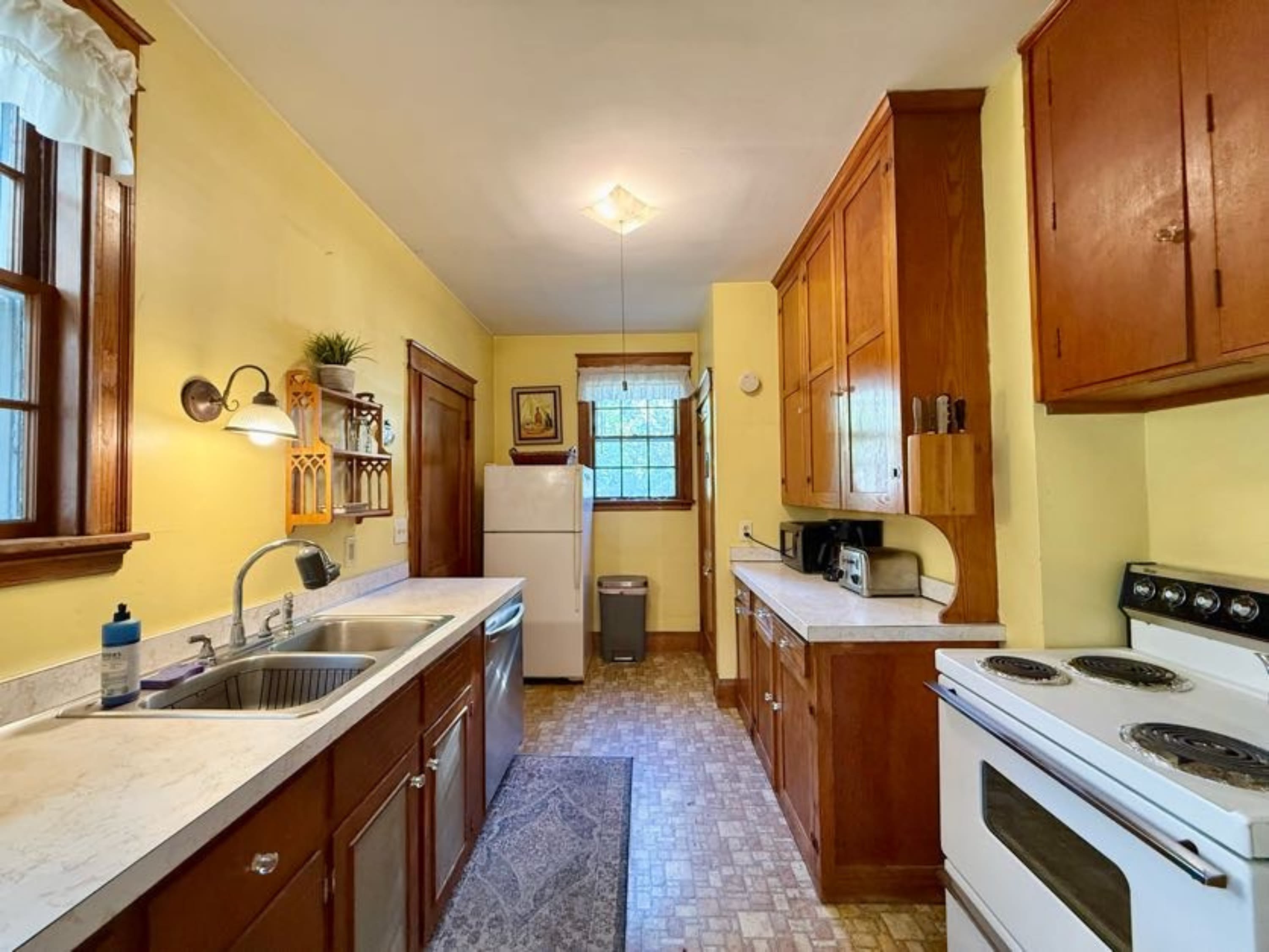 430 York Street – photo 3