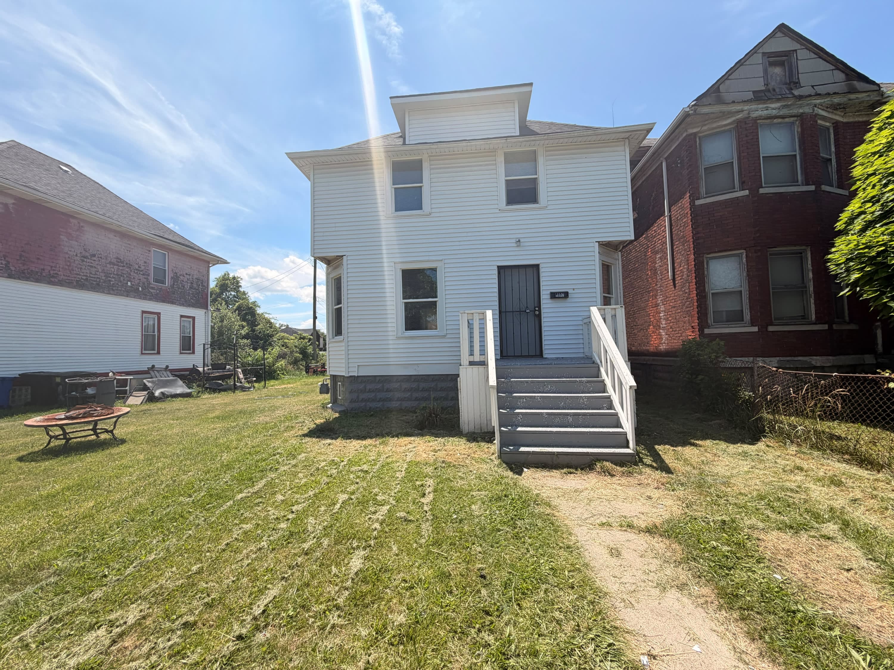 5957 Stanton Street – photo 2