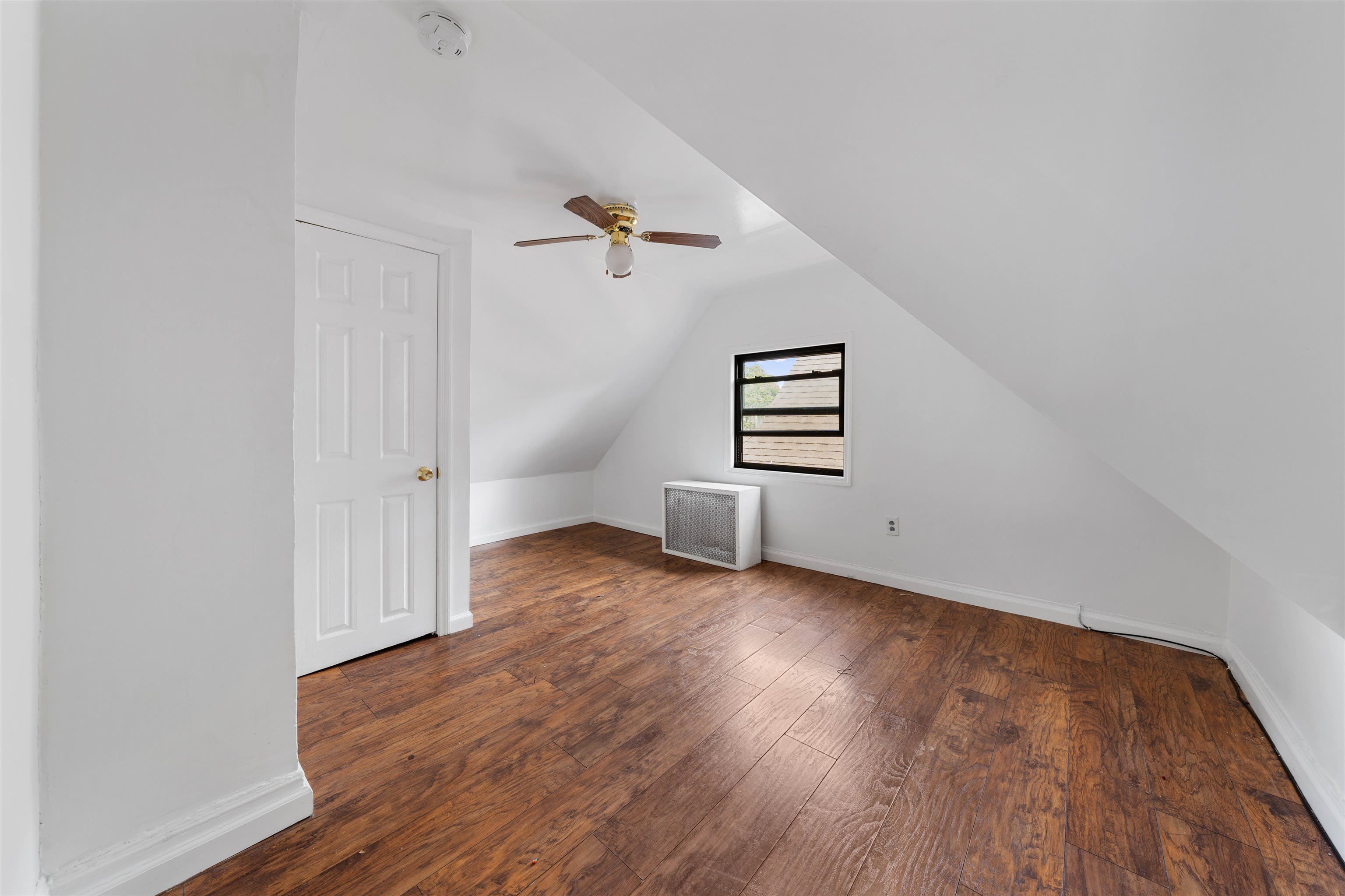 485 CARY ST – photo 4