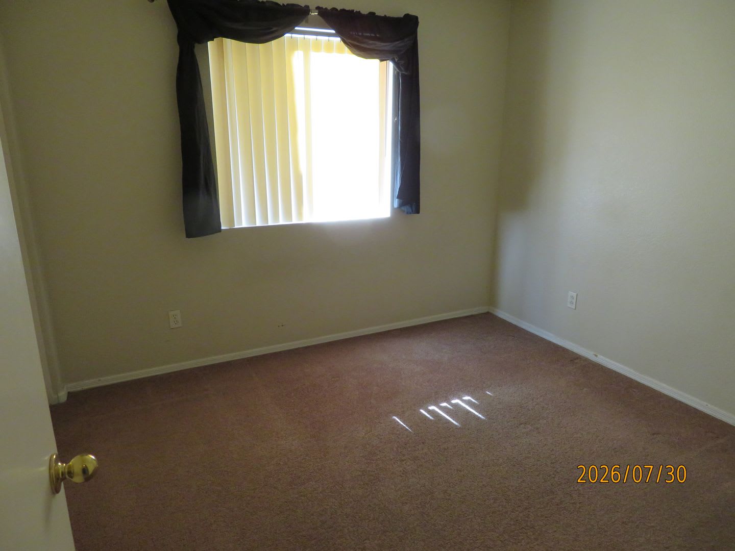 Great Location Phoenix Home 3 Bed 2 Bath – photo 5