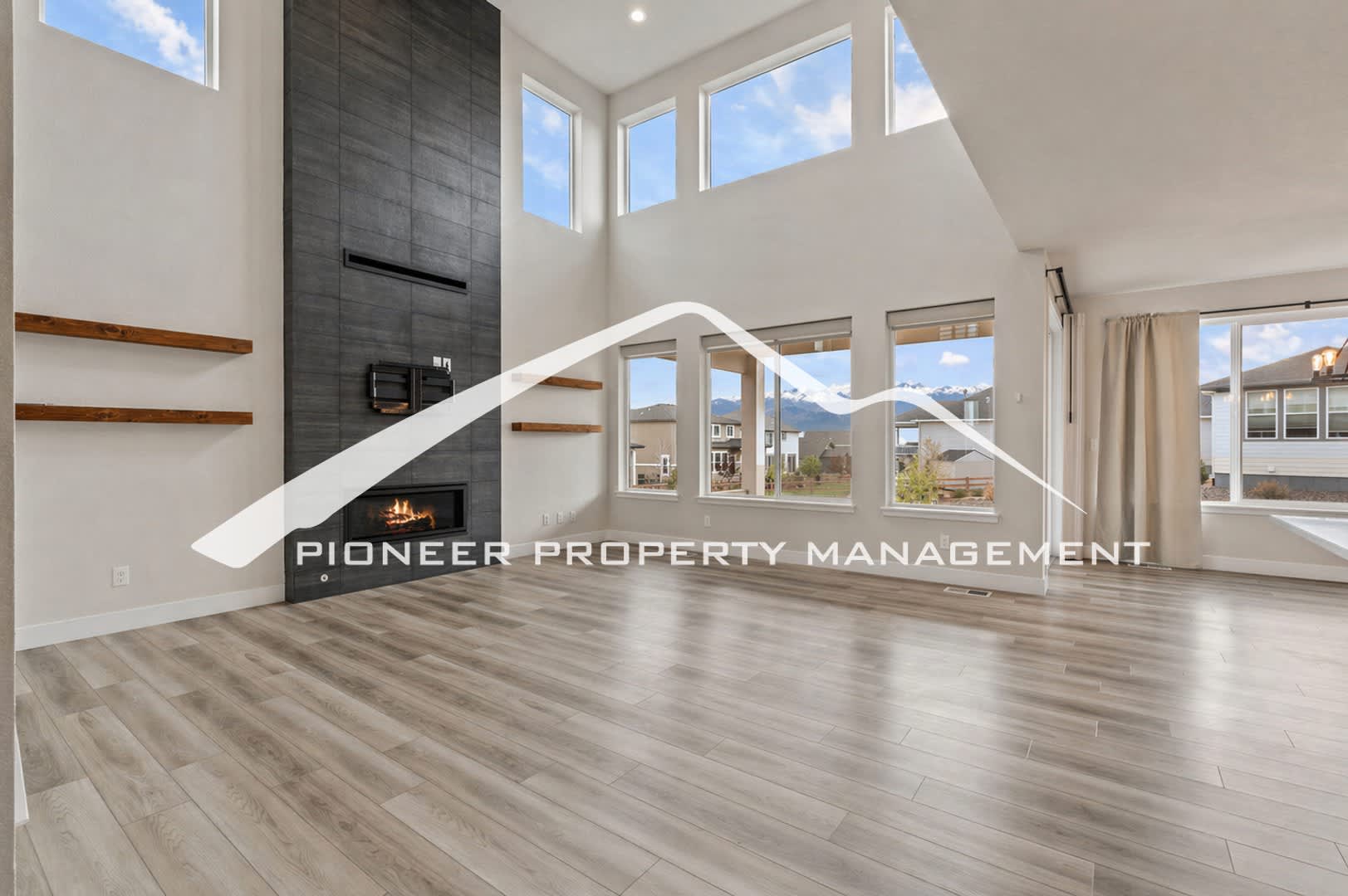 Breathtaking Pikes Peak Views In Desirable Wolf Ranch 4 Bedroom 3 Full Bath Office And Loft With 3 Car Tandem Garage – photo 4