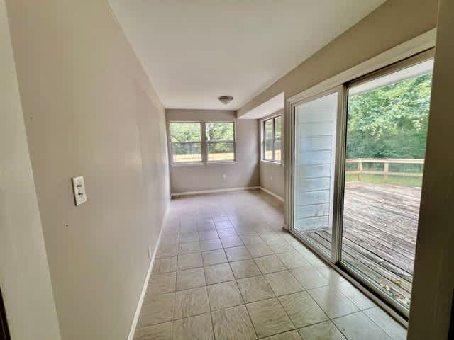 1642 Oakland Avenue – photo 4