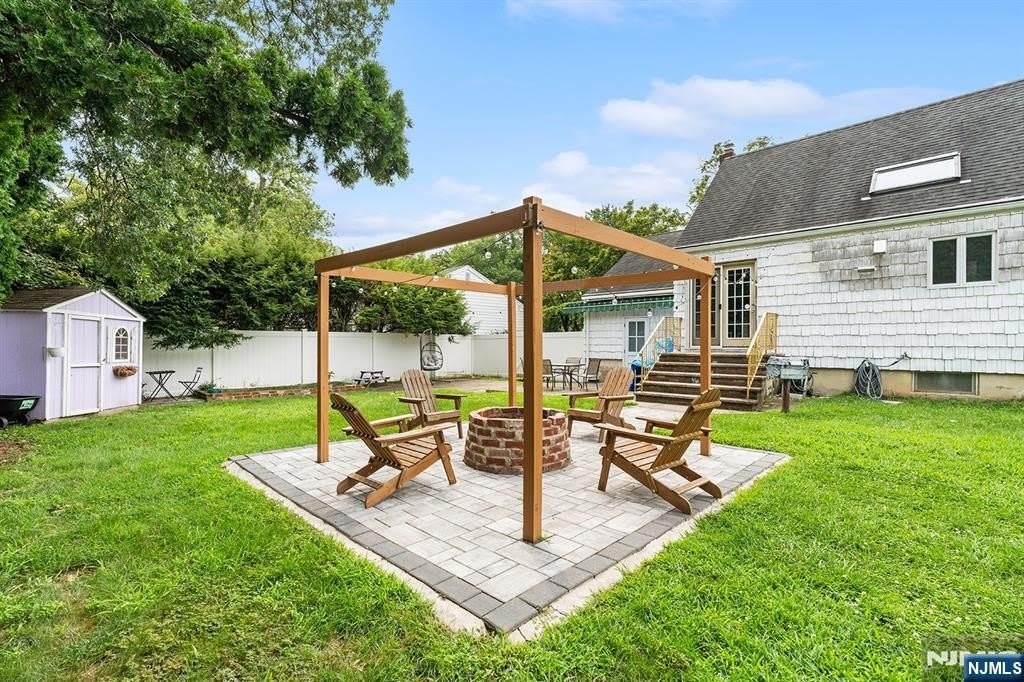 802 Martin Avenue – photo 4