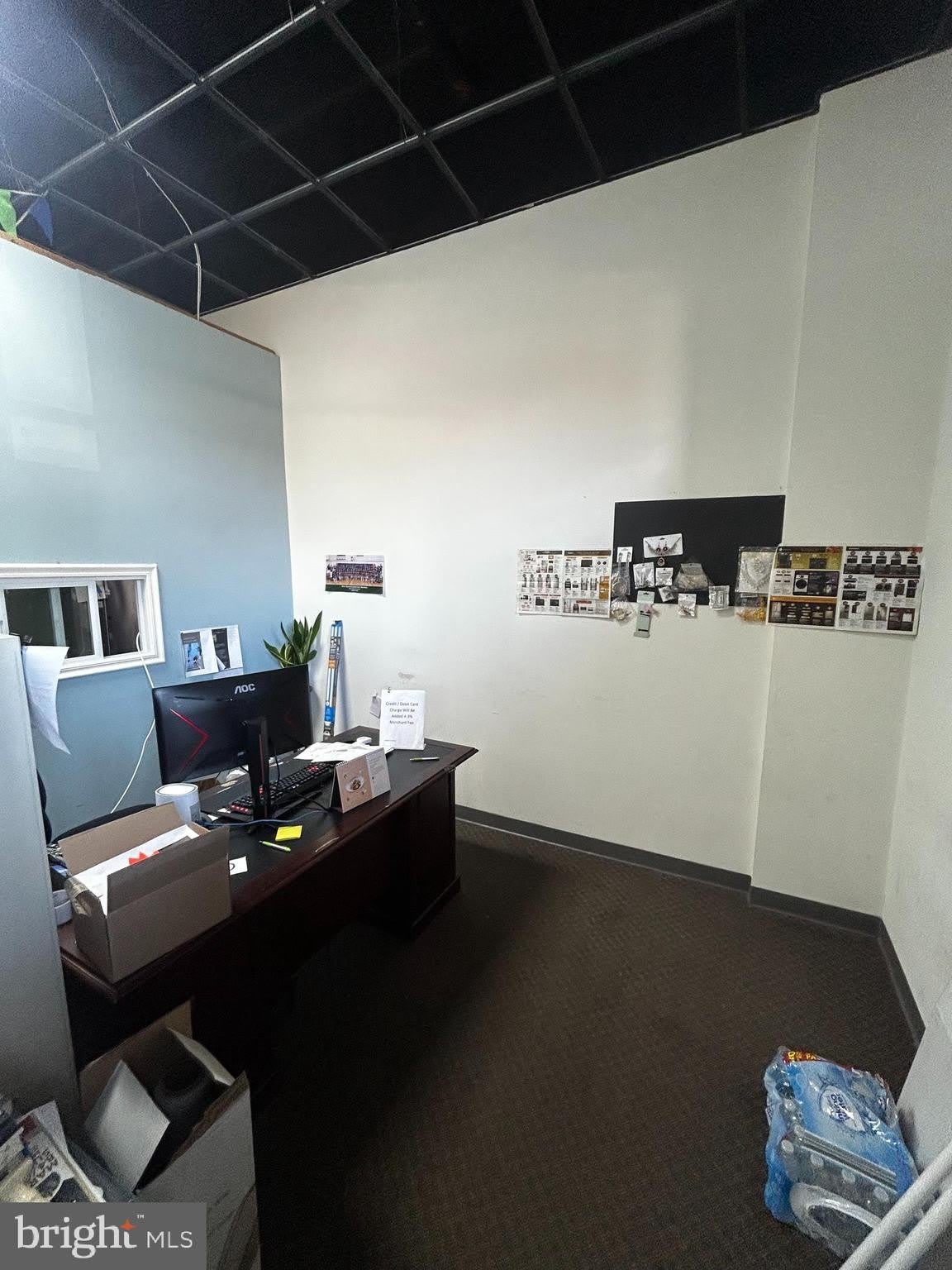 9834 LIBERIA Avenue – photo 2