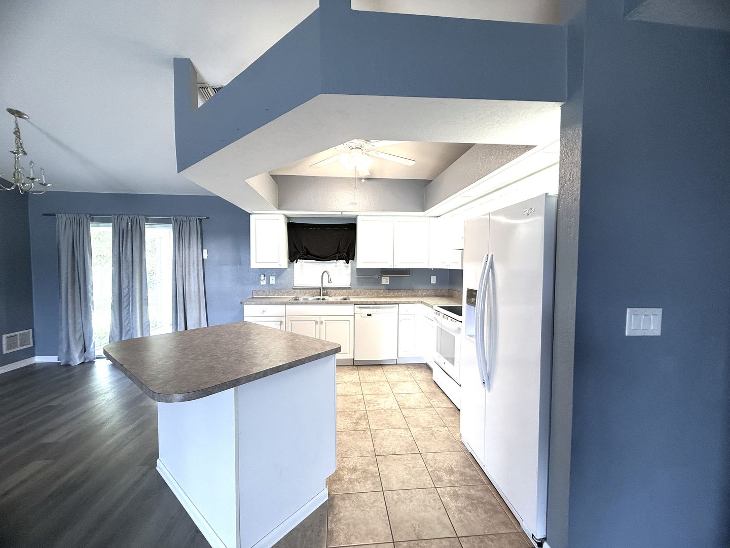 FIRST MONTH'S RENT FREE! STUNNING 4/2/2 IN NW CAPE! – photo 5
