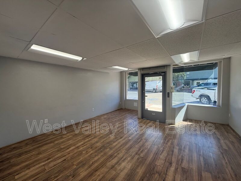 518 Center Street – photo 1