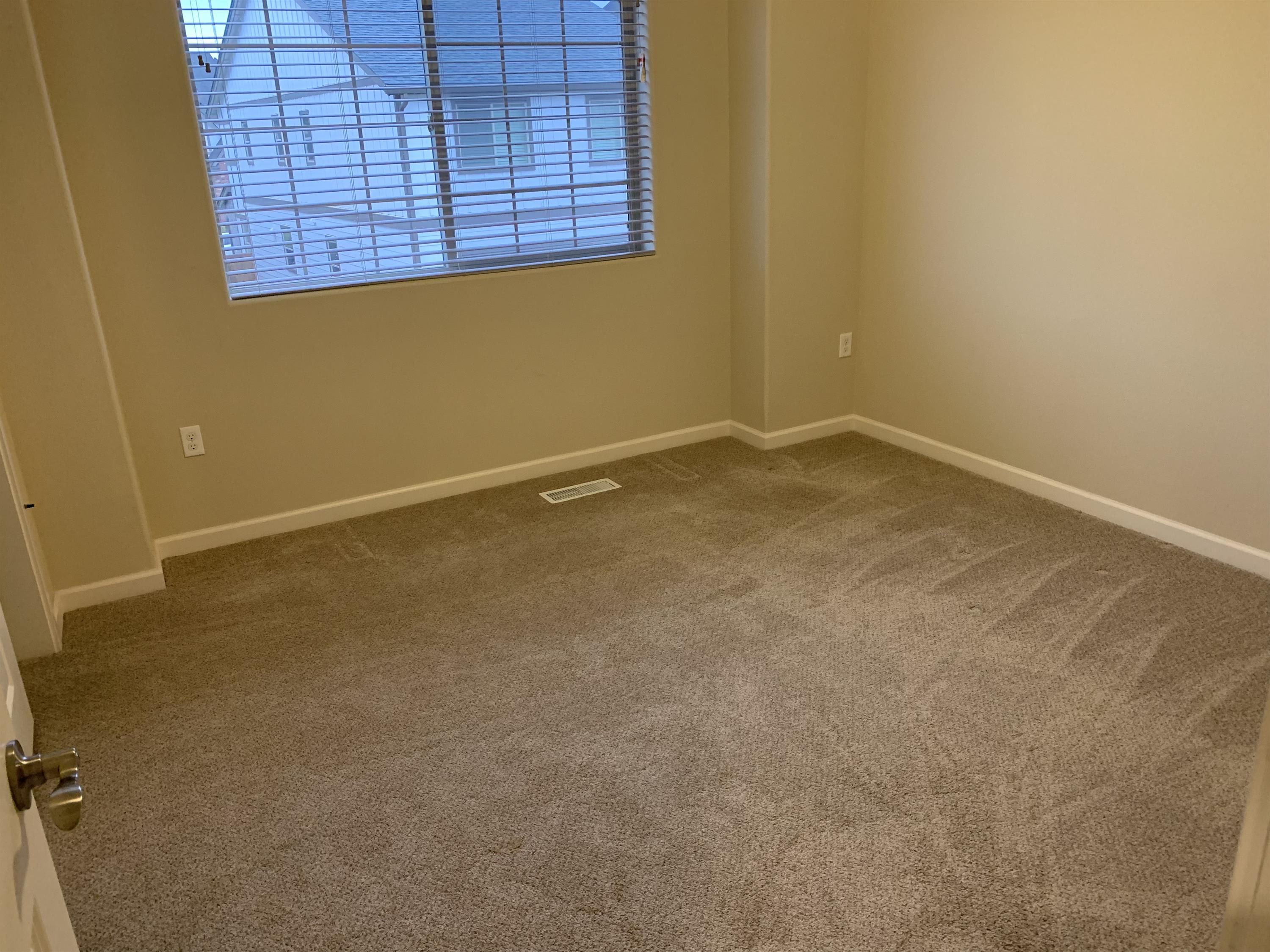 15084 Northwest Marianna Street 1 – photo 3