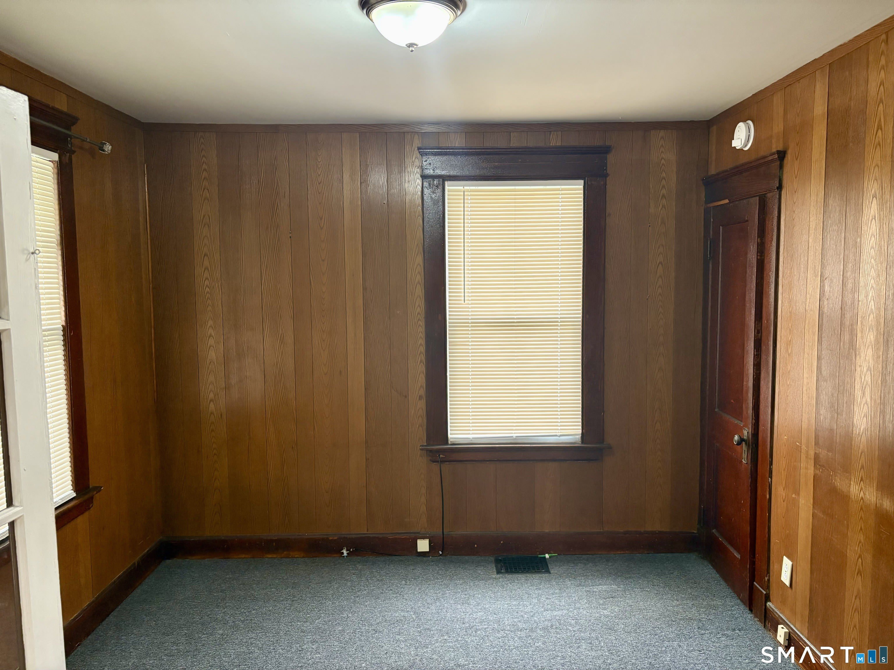 565 Sylvan Avenue – photo 5