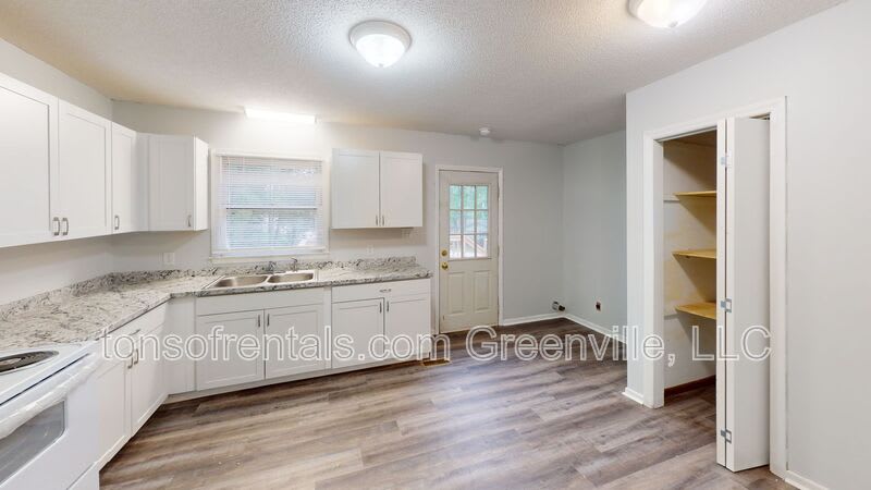 404 Monks Grove Church Rd – photo 5