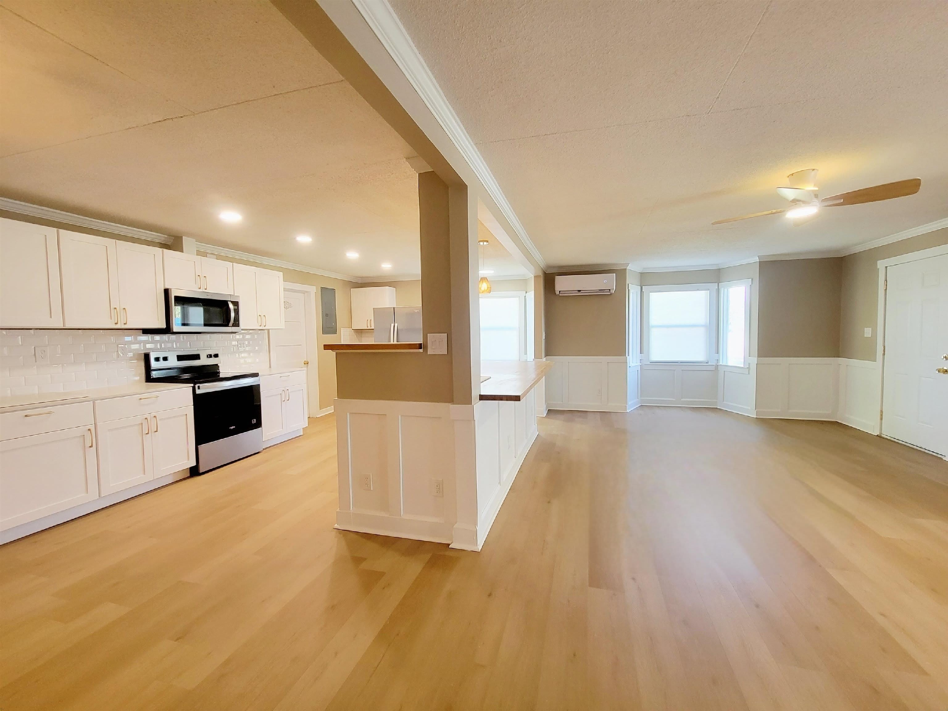 1106 E Veterans Drive – photo 3