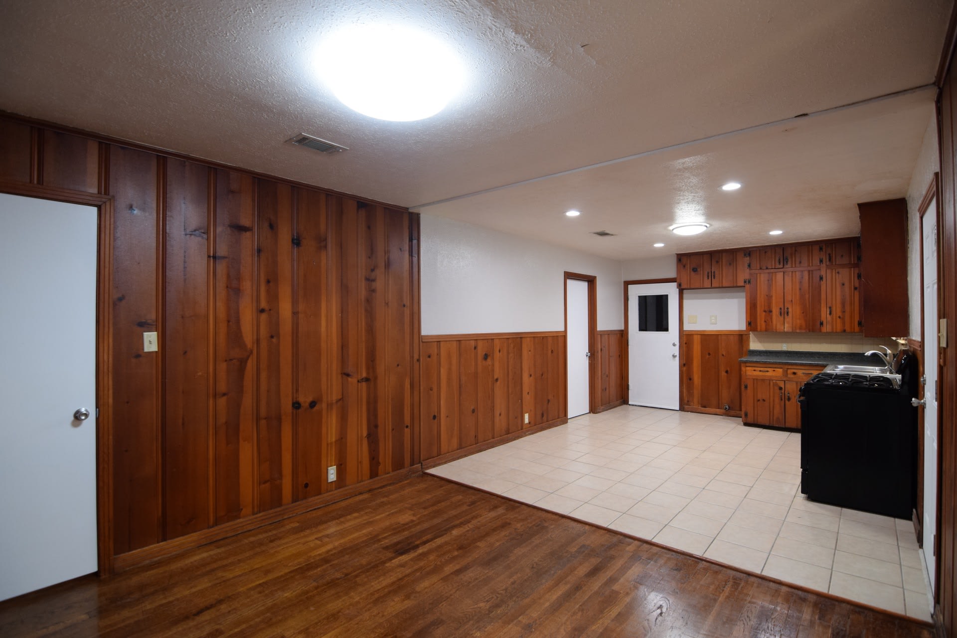 1417 Live Oak Dr – photo 5