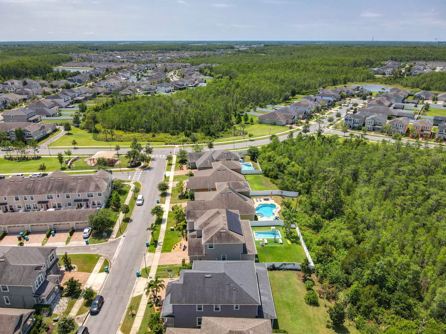 !!!NOW AVAILABLE!!! Beautiful 4-Bedroom PET FRIENDLY Home for Rent in RANDAL PARK! – photo 4
