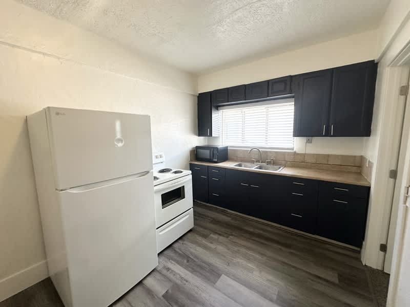 3062 Adams Ave – photo 2