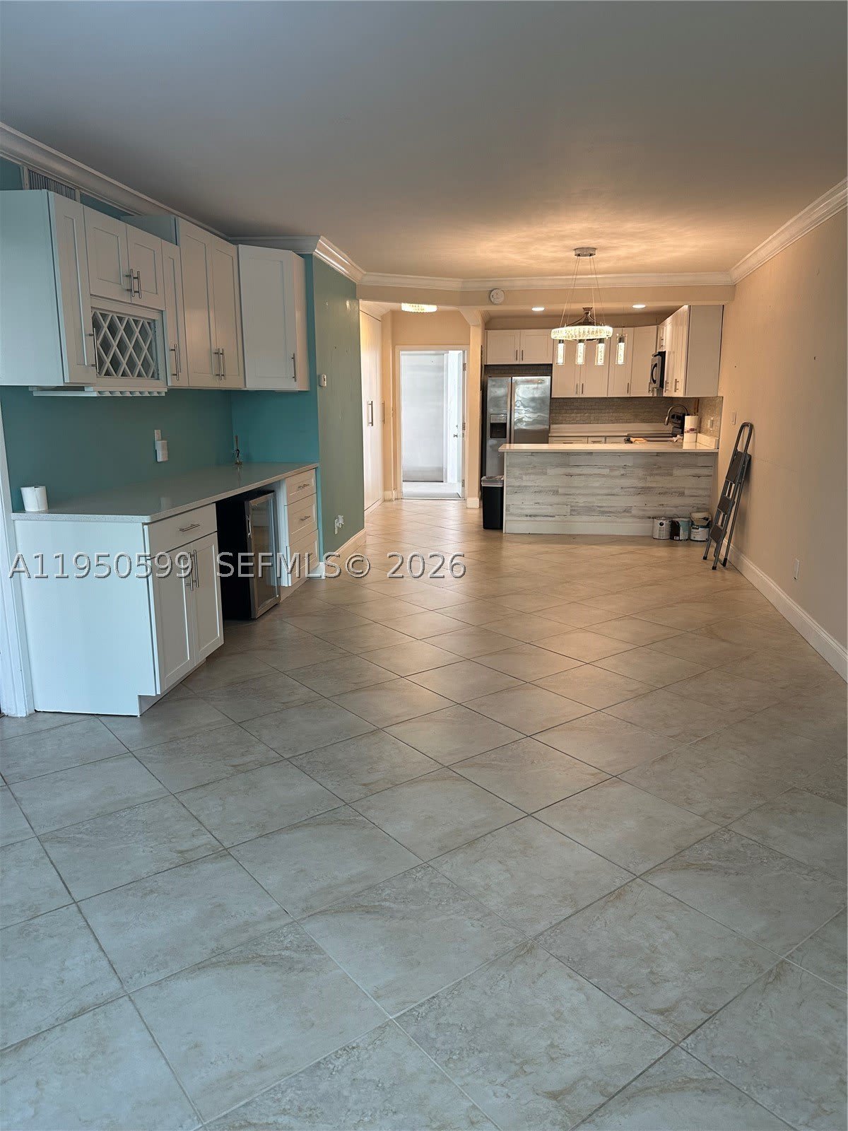 2731 NE 14th St Cswy – photo 1