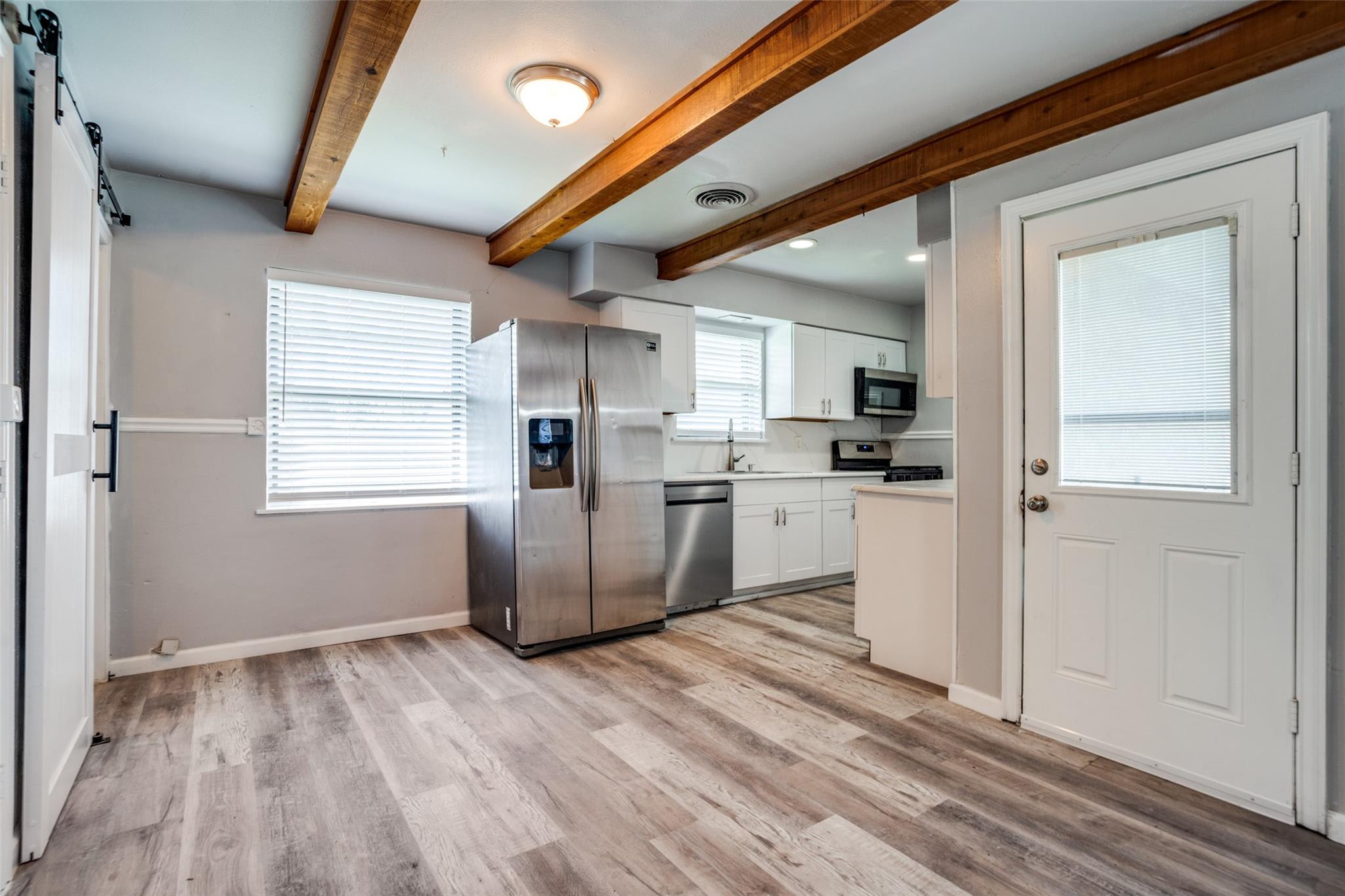 266 W Fulton St – photo 4