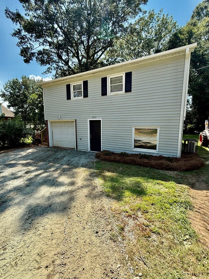 Extra Large One Bedroom House – photo 2