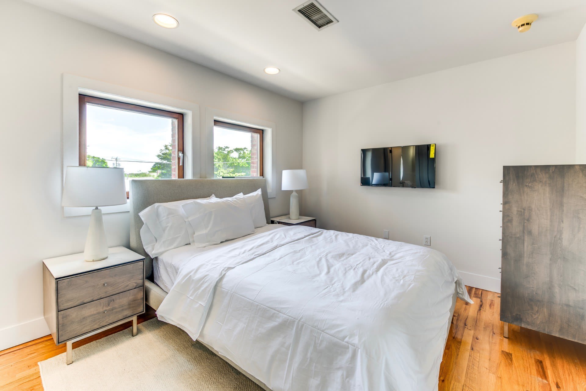 75 Washington Street – photo 4