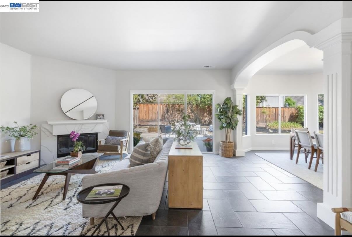 5 Stuart Pl – photo 5