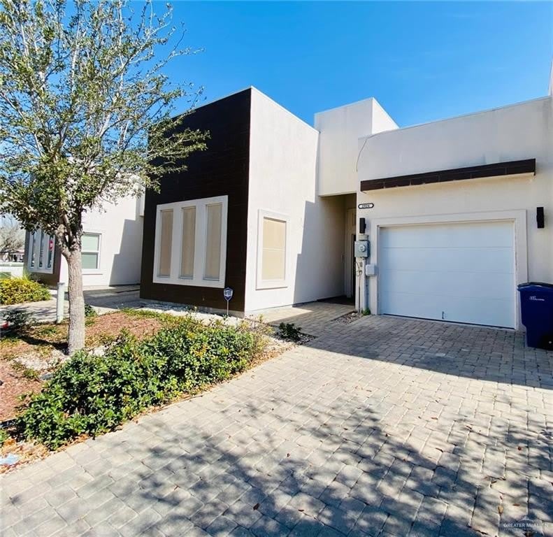 2924 N 51st Street – photo 1