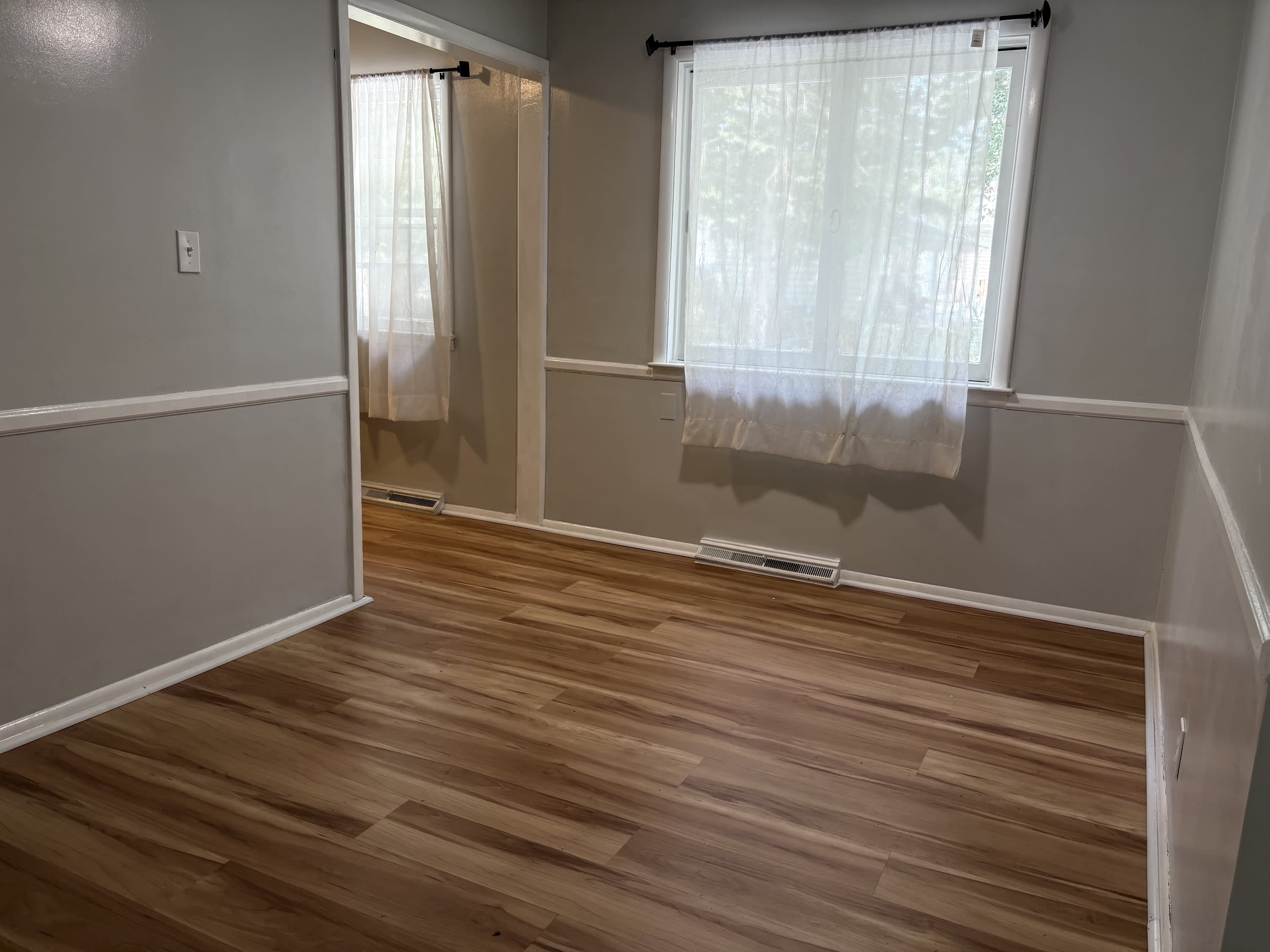 1524 Waldman Avenue – photo 3