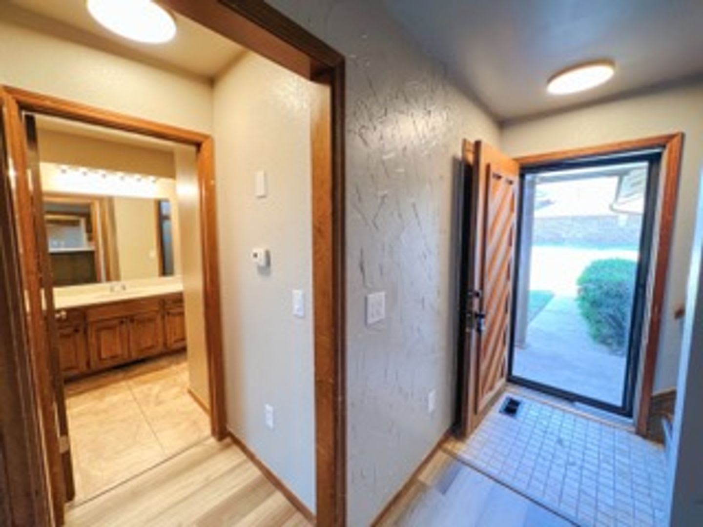 Charming Edmond Home Near 2nd & Santa Fe! – photo 4