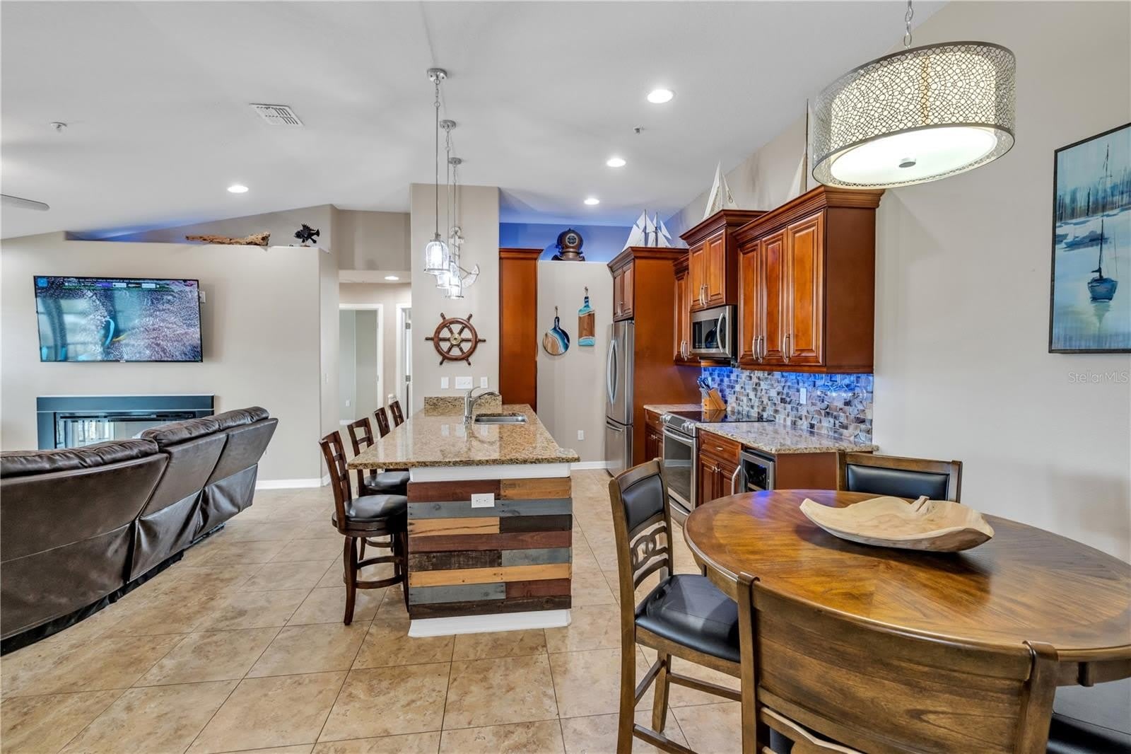 6420 Banyan Boulevard – photo 2