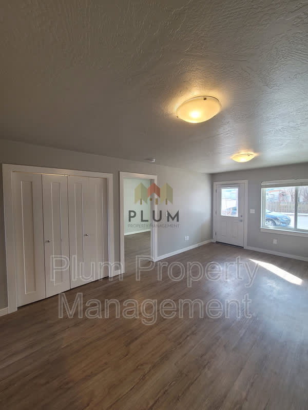 2414 McDonald Ave. – photo 5