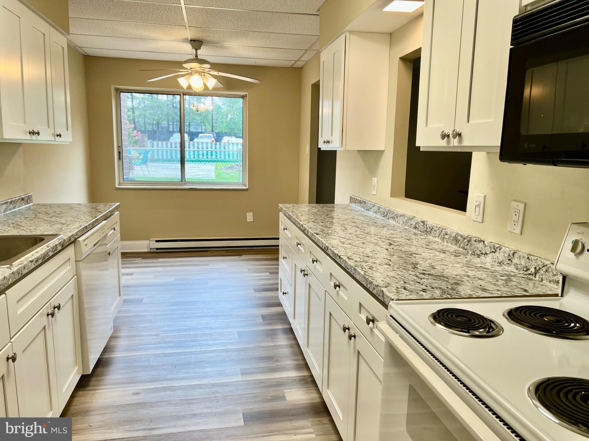 860 LOWER FERRY Road – photo 3